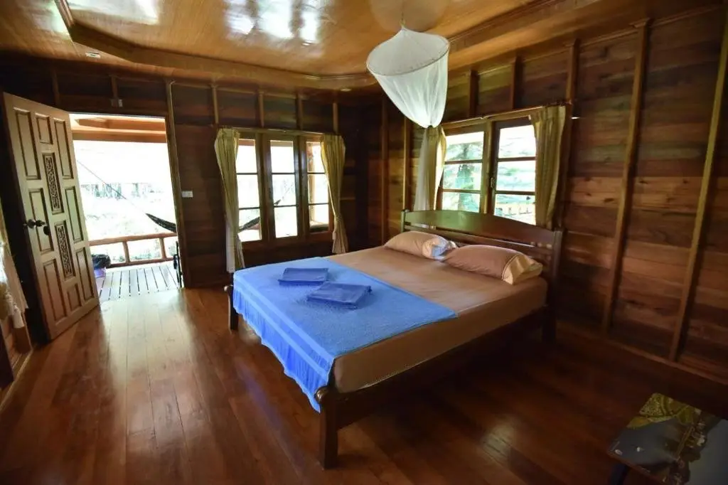 Яо Ной: Namtok Bungalows
