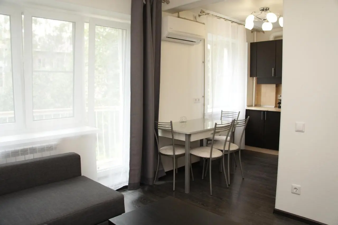Великий Новгород: Desyatinnaya Apartment