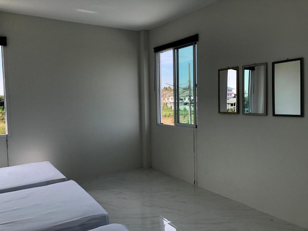 Кхлонг-Луанг: Chics Resort ชิคส์รีสอร์ท