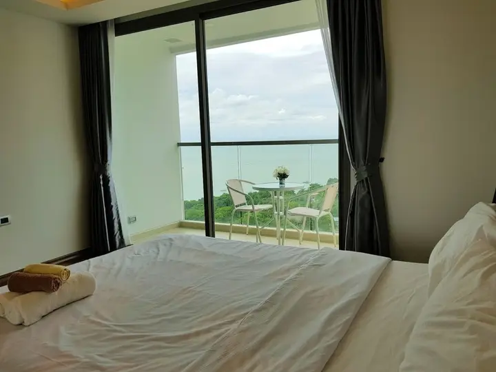 Паттайя: The Peak 1BR-1808 by Pattaya Holiday