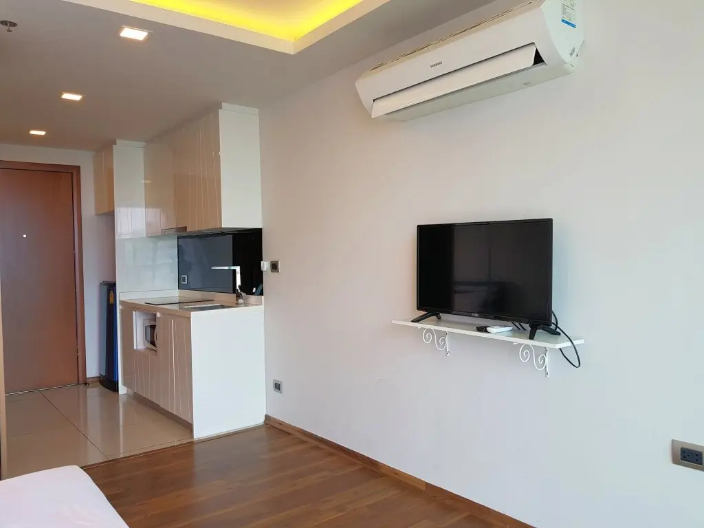 Паттайя: The Peak 1BR-1808 by Pattaya Holiday