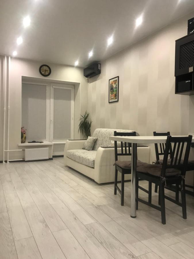 Великий Новгород: Phan Thiet Apartments однокомнатные апартаменты с отдельной спальней