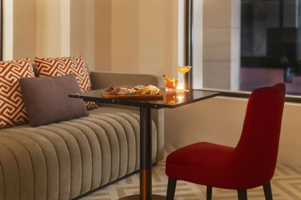 Бангкок: Radisson Hotel Chateau de Bangkok