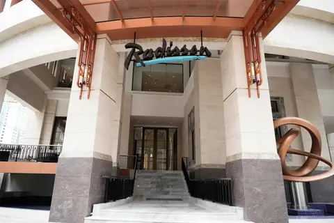 Radisson Hotel Chateau de Bangkok — фото 1