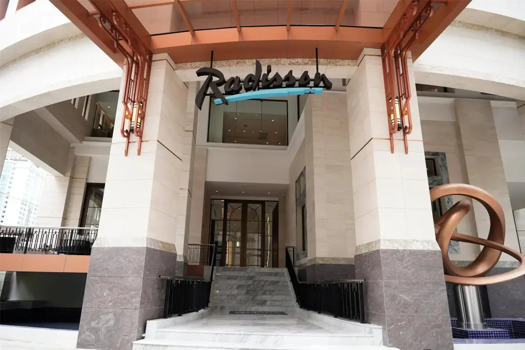Radisson Hotel Chateau de Bangkok — фото 1