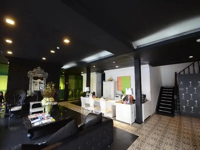 Бангкок: The Heritage Baan Silom