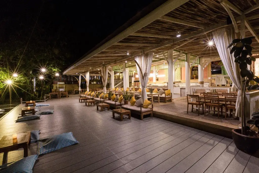 Пхукет: Ma Doo Bua Phuket (มาดูบัวภูเก็ต)