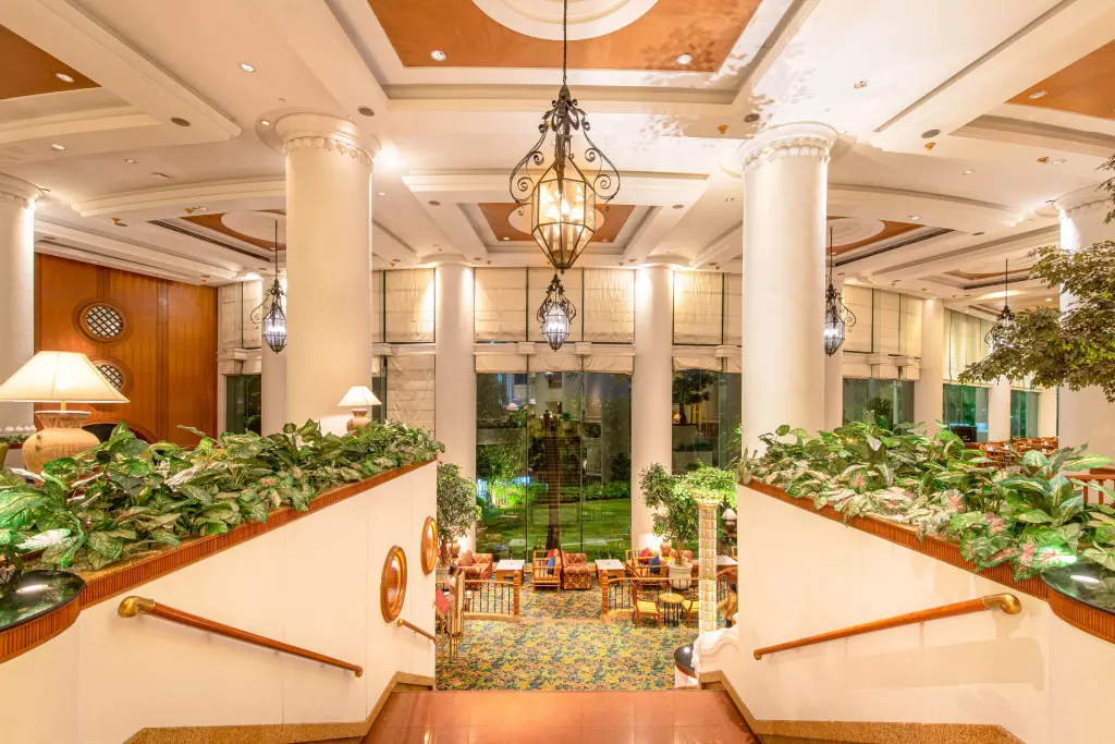 Бангкок: Отель Montien Riverside Hotel Bangkok