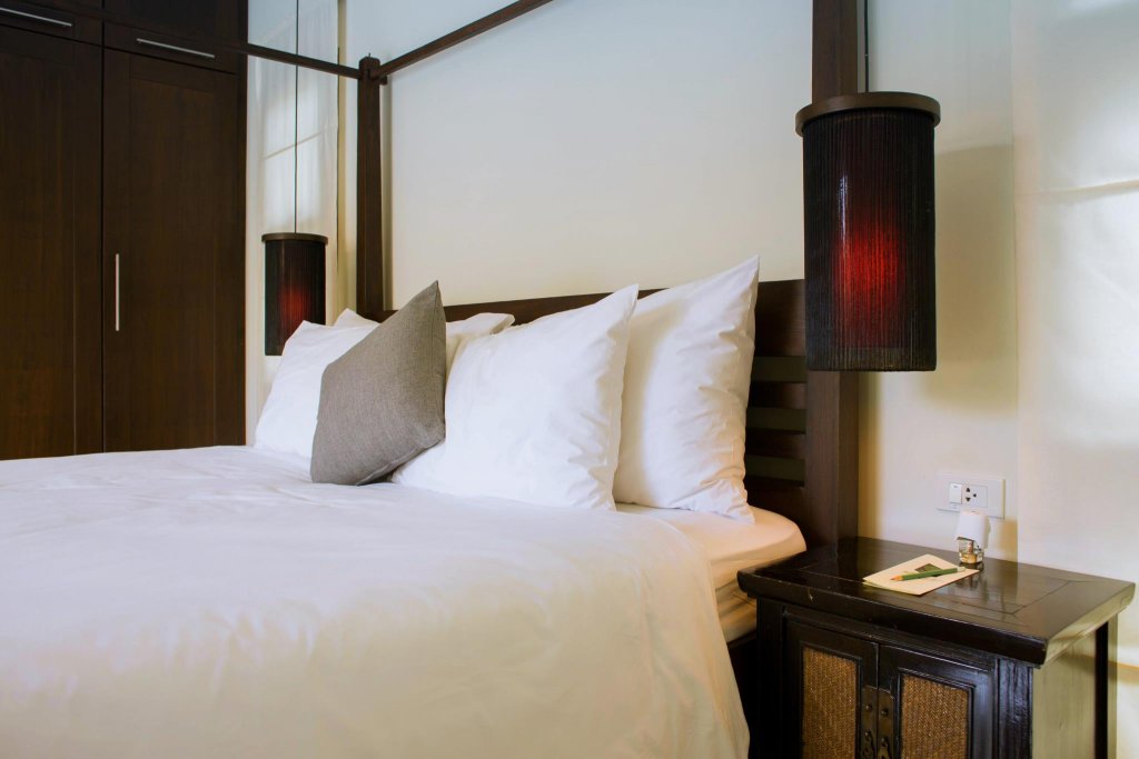 Муанг: Two Villas Holiday: Oriental Style Nai Harn Beach