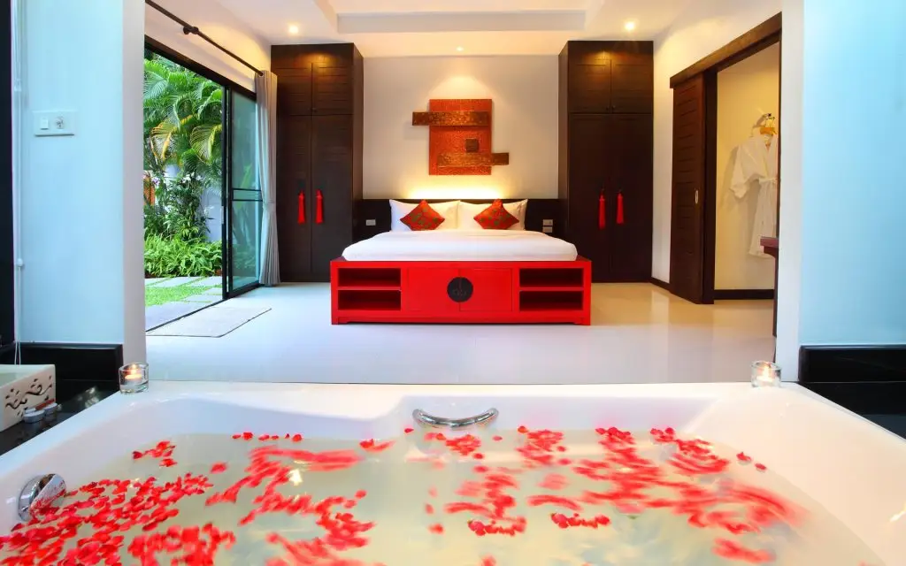 Кату: The Bell Pool Villa Resort