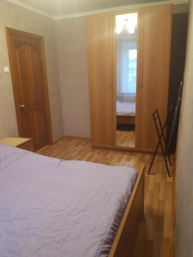 Великий Новгород: Трёхкомнатная квартира в центре