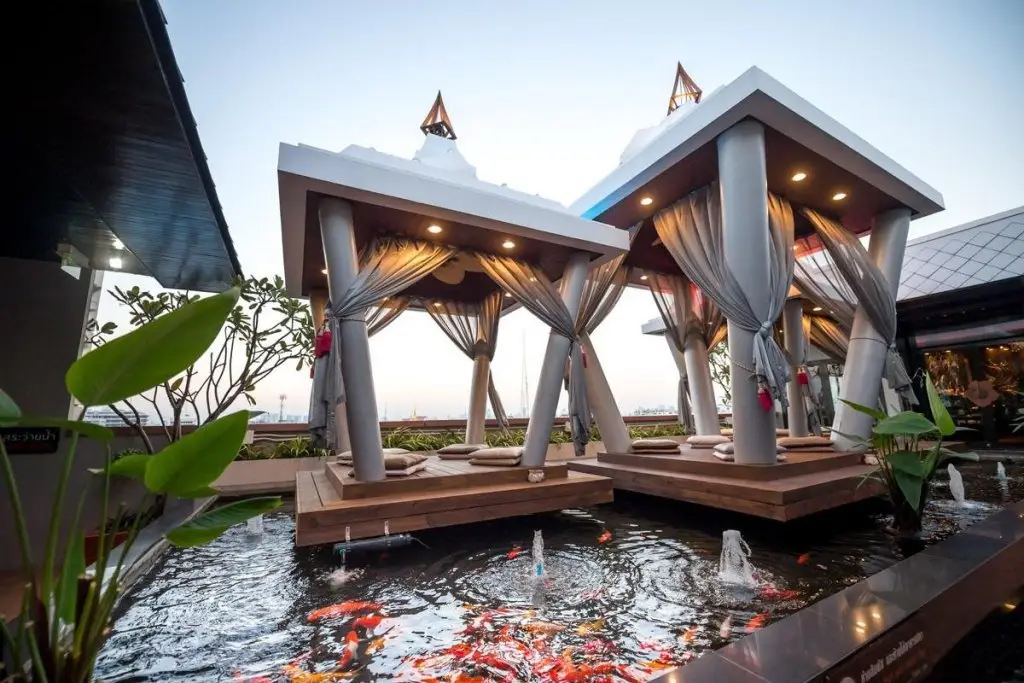 Бангкок: Nouvo City Hotel