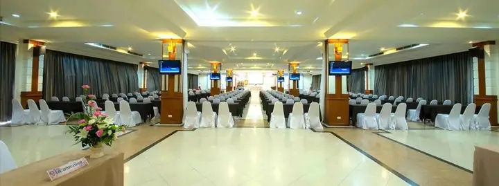 Исторический парк Kamphaeng Phet: Chakungrao Riverview Hotel