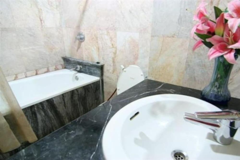 Нонтхабури: 13 Coins Hotel Ngam Wong Wan