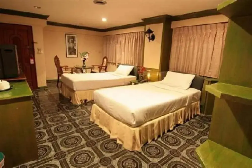 Нонтхабури: 13 Coins Hotel Ngam Wong Wan