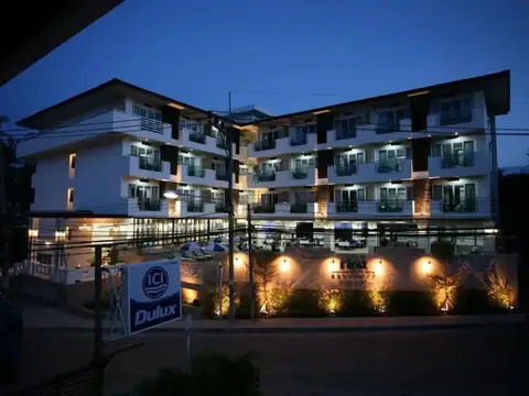 First Residence Hotel — фото 1