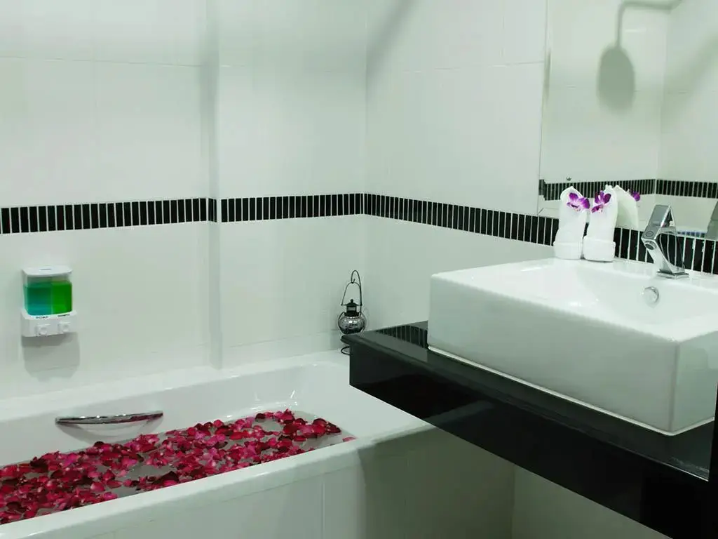 Самуи: First Residence Hotel