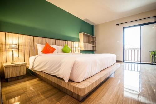 Тхаланг: Jula Service Apartment