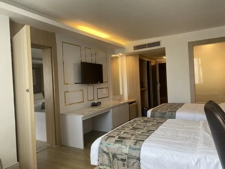 Сирача: Jomtien Holiday Inn Pattaya