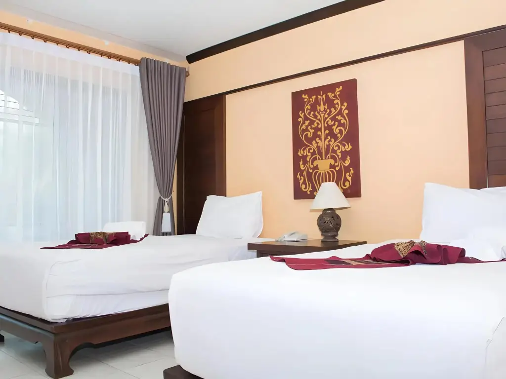 Фрае: PhoomThai Garden