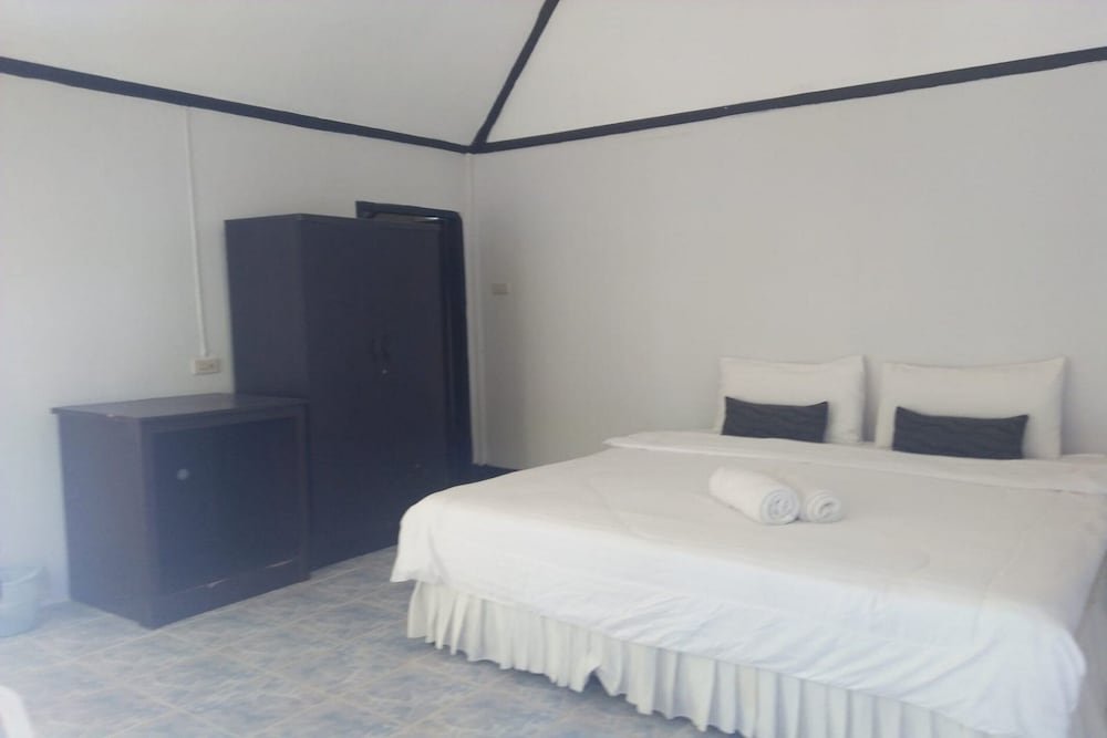 Краби: Lanta Beach Lodge by Oyo Rooms