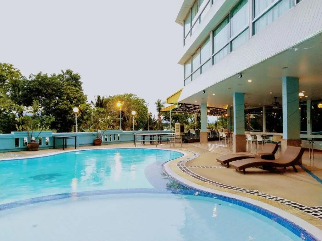 Так: Viangtak Riverside Hotel