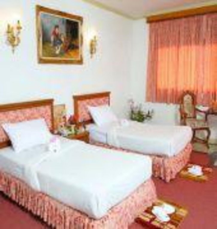 Бангкок: 13 Coins Hotel Bang Yai