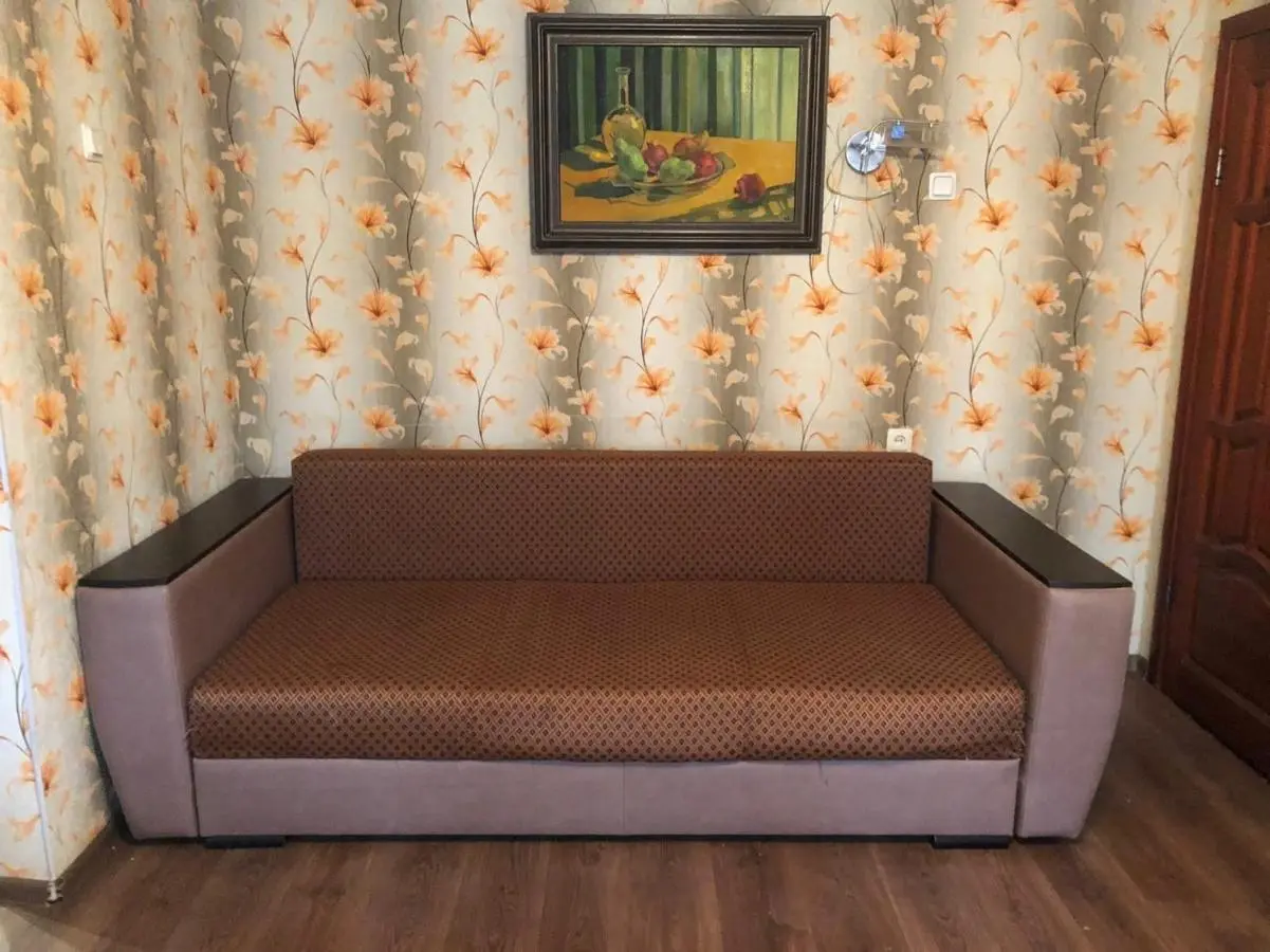 Великий Новгород: Двухкомнатная квартира недалеко от Кремля в краткосрочный найм