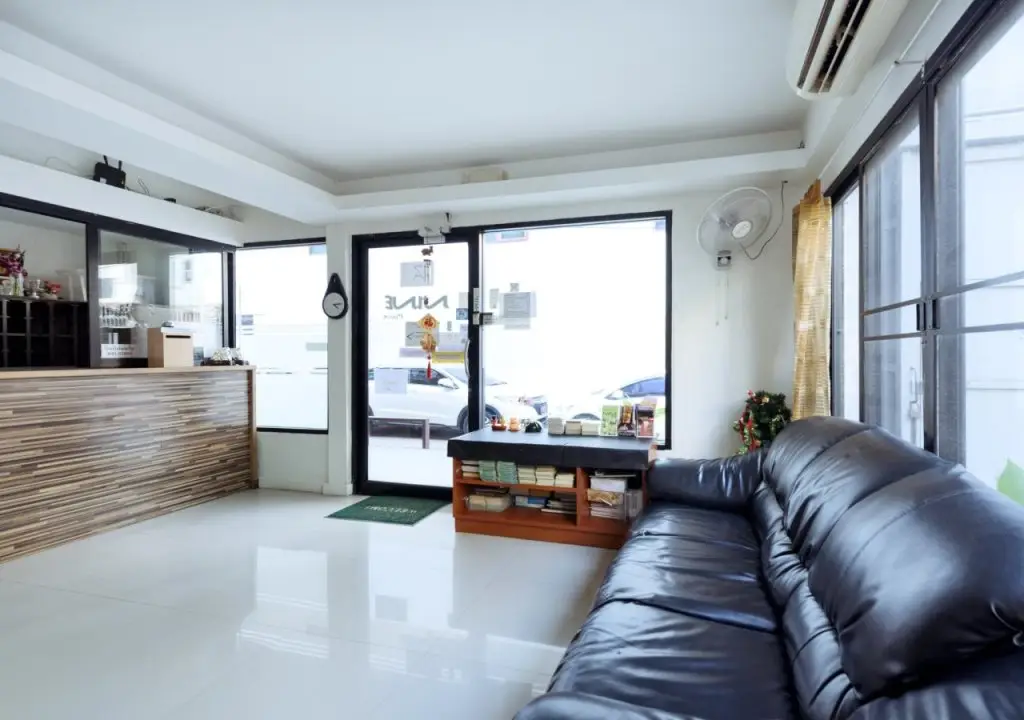 Бангкок: Nine Place - Sukhumwit Soi 40-Rama4 branch