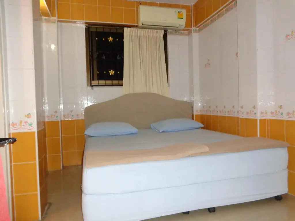 Бангкок: At Home Guest House