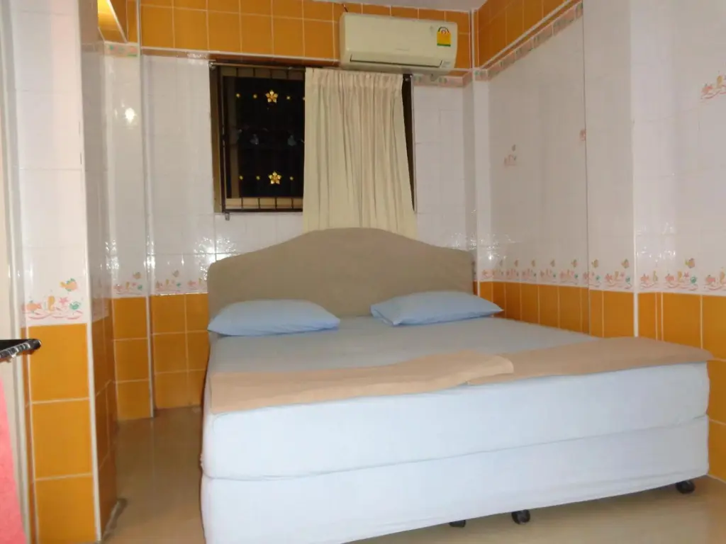 Бангкок: At Home Guest House