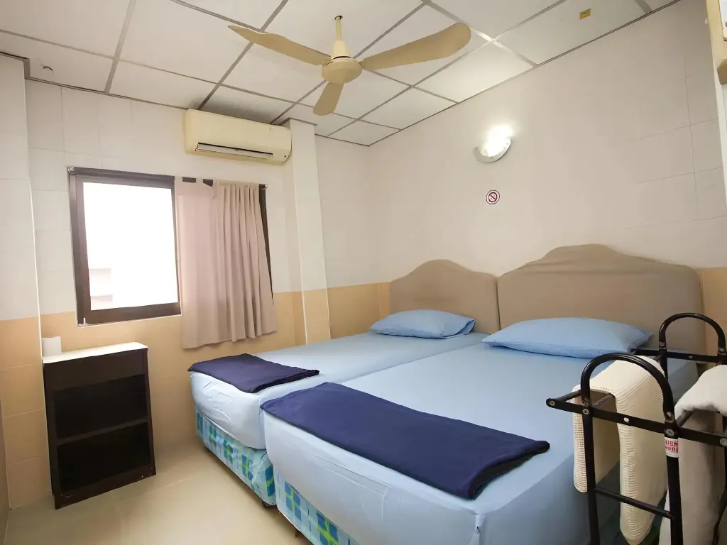 Бангкок: At Home Guest House