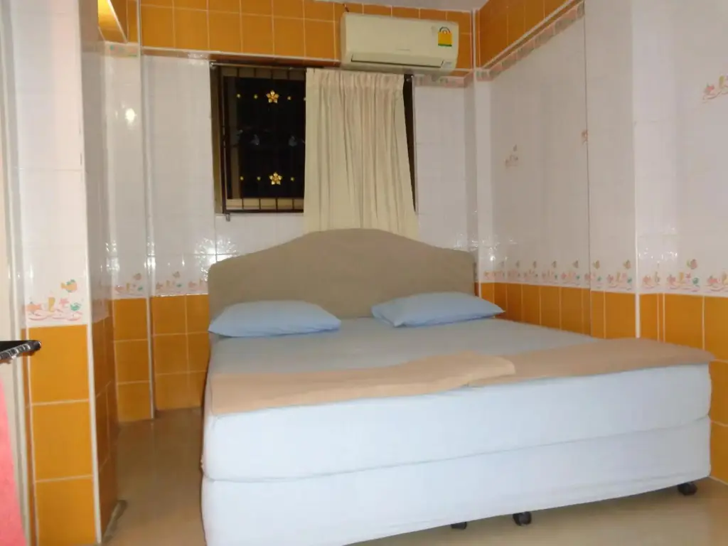 Бангкок: At Home Guest House