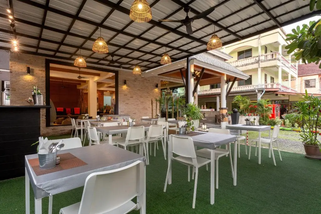 Пхукет: Baramee Resortel