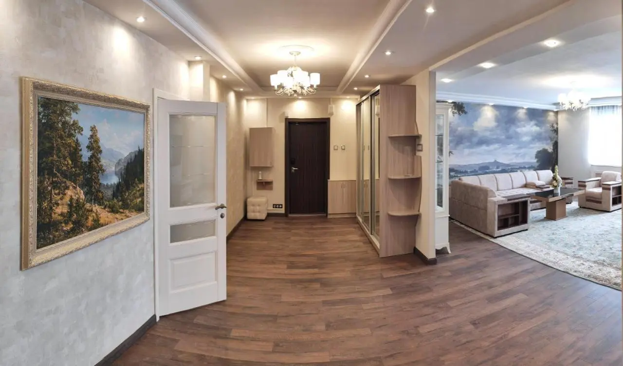 Великий Новгород: Intourist Apartments