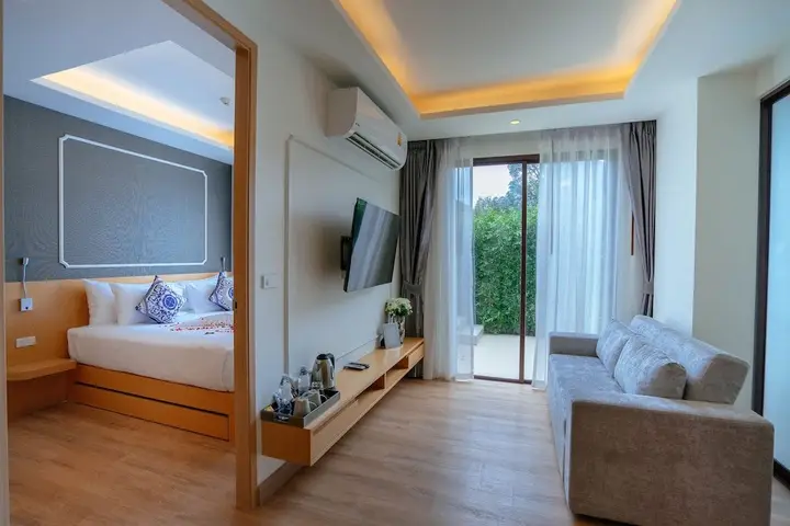 Тхаланг: The Aristo Condo II