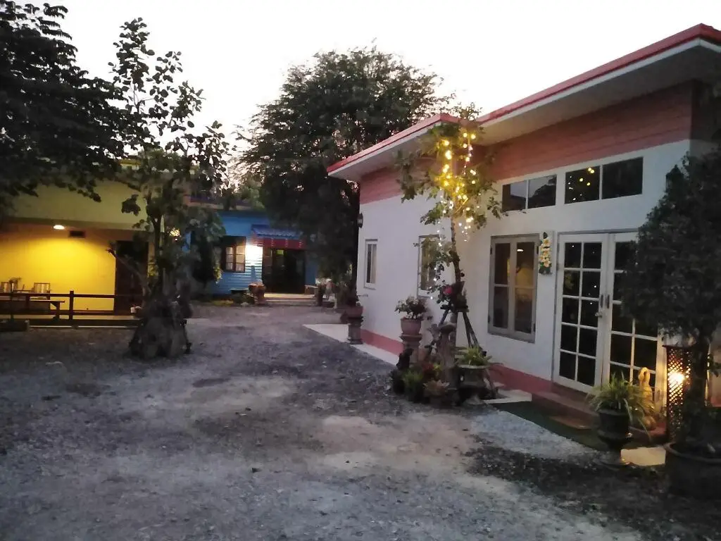 Банбынг: Baan Rim Taan