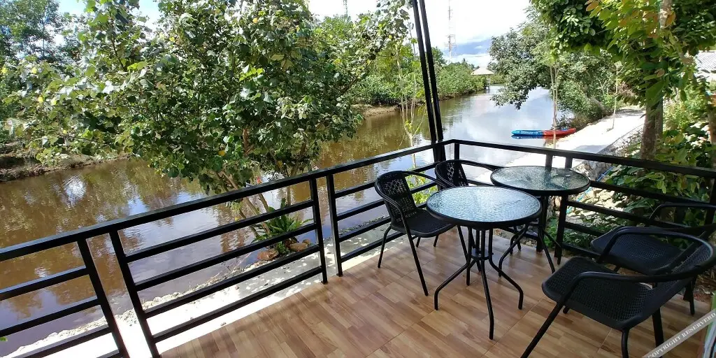 Сичон: Thipburee Riverside Hotel