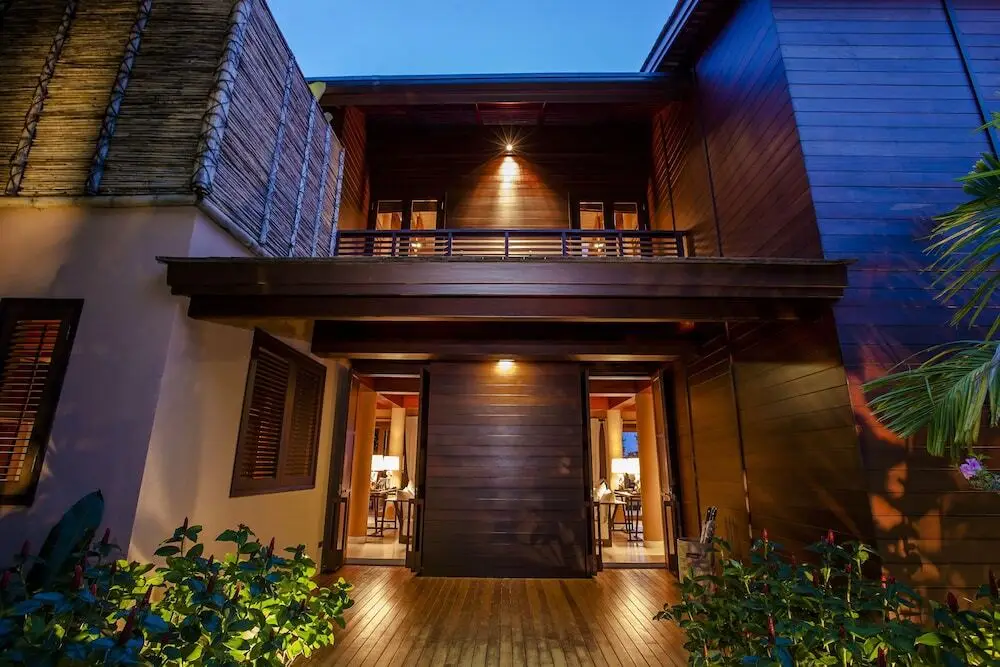 Яо Ной: Villa Lydia