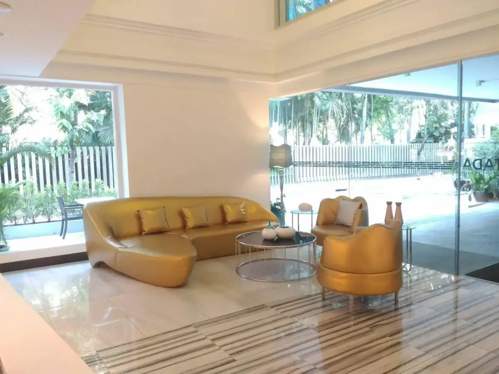 Бангкок: Le Tada Residence