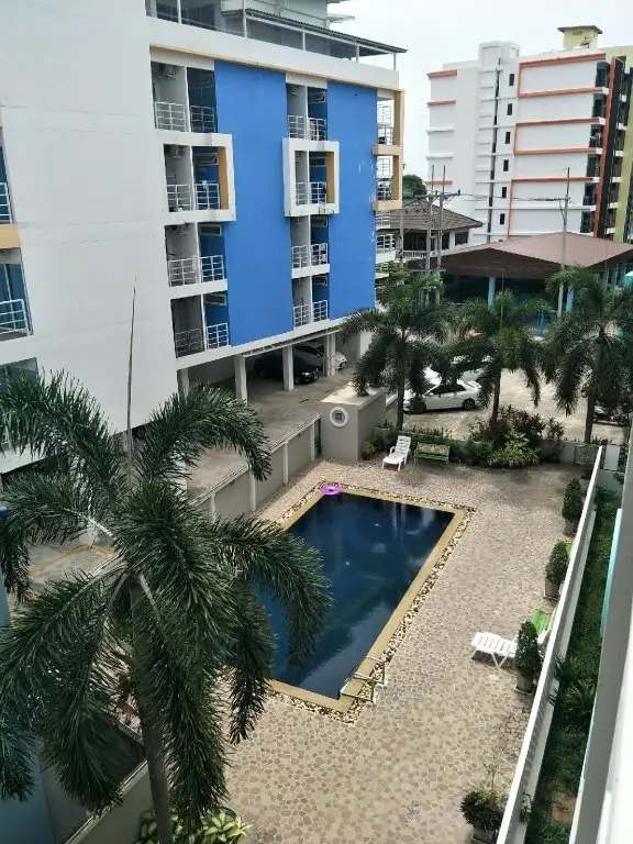 Чонбури: Lomsabai Apartments Chon Buri