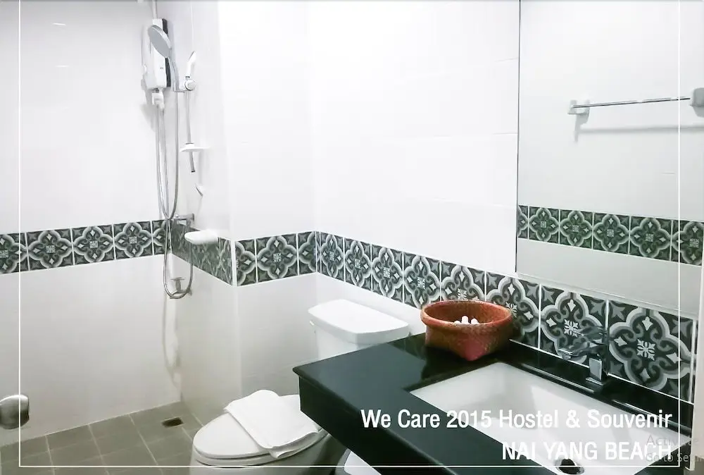 Тхаланг: We Care 2015 Hostel & Souvenir