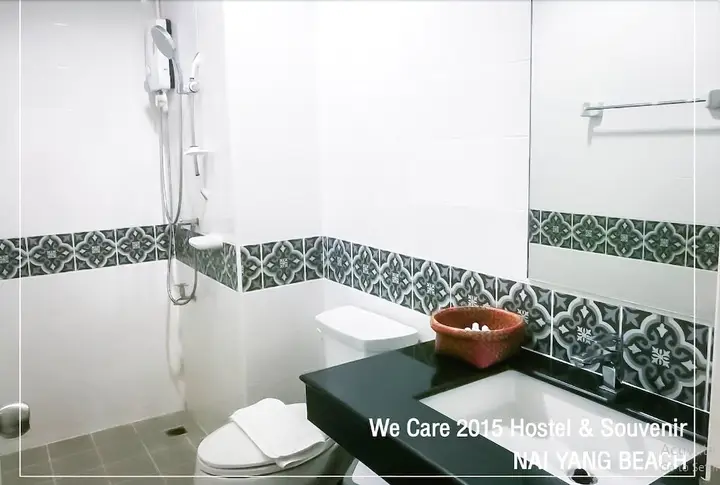 Тхаланг: We Care 2015 Hostel & Souvenir