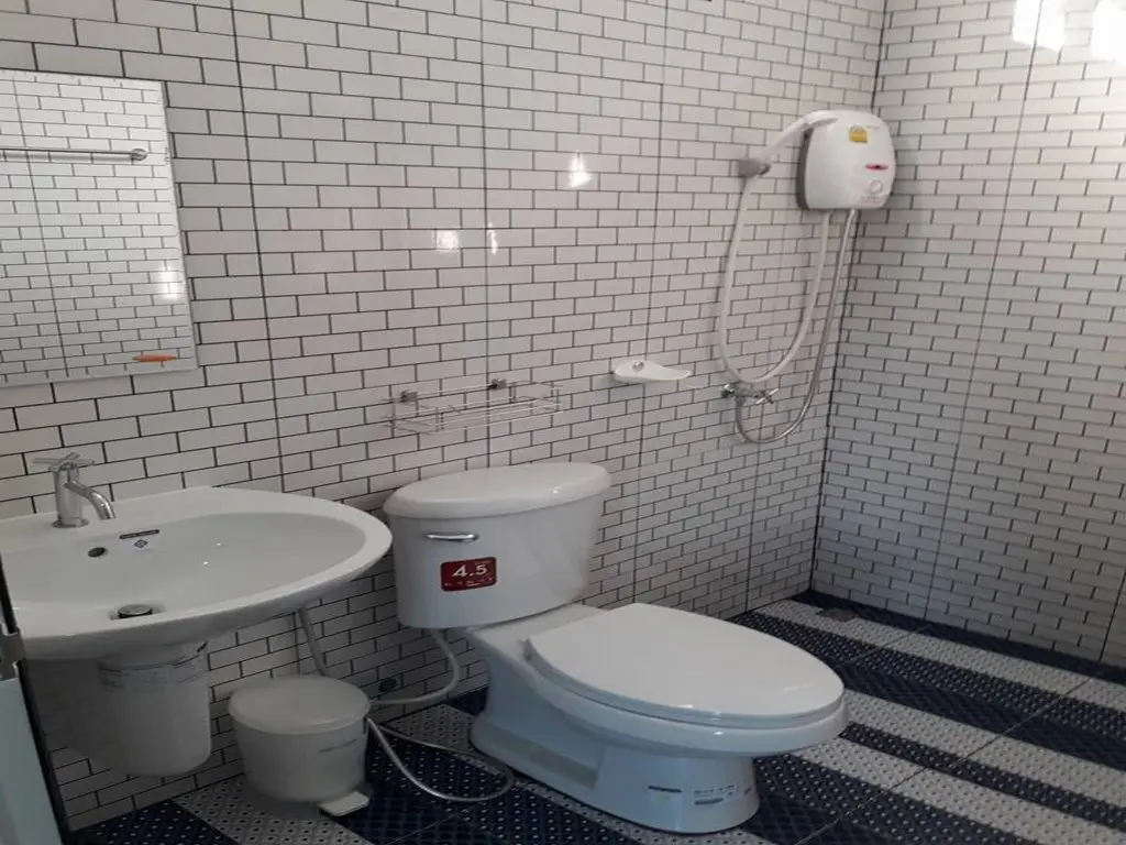 Столичный район Чантхабури: BanSuan Intra Resort