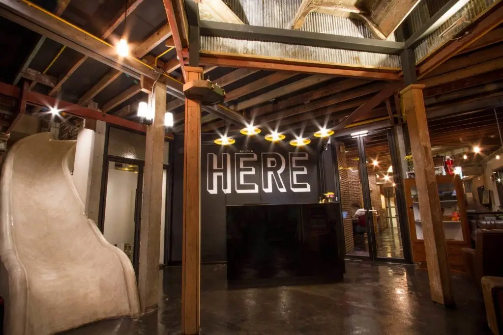 Бангкок: Here Hostel