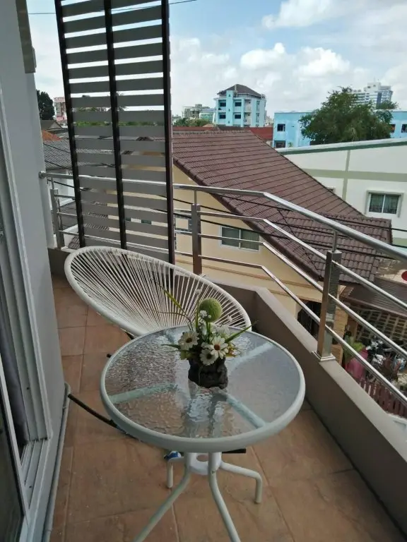 Хатъяй: Banklangna Hometel