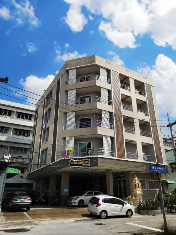 Хатъяй: Banklangna Hometel