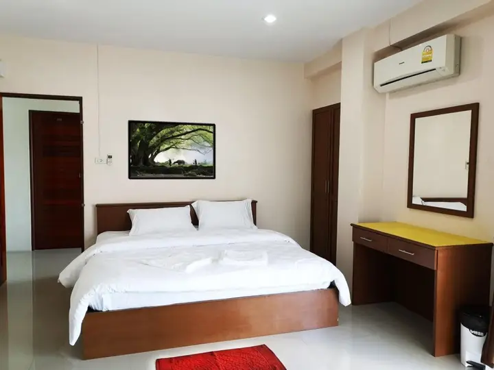 Хатъяй: Banklangna Hometel