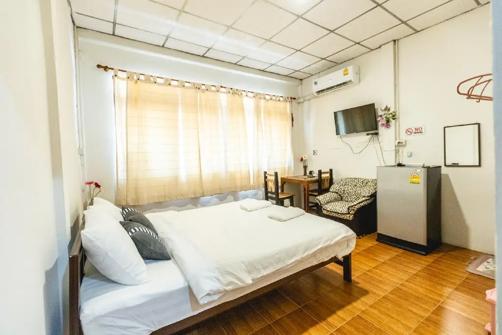 Бангкок: Nara Cafe and Hostel Don Mueang
