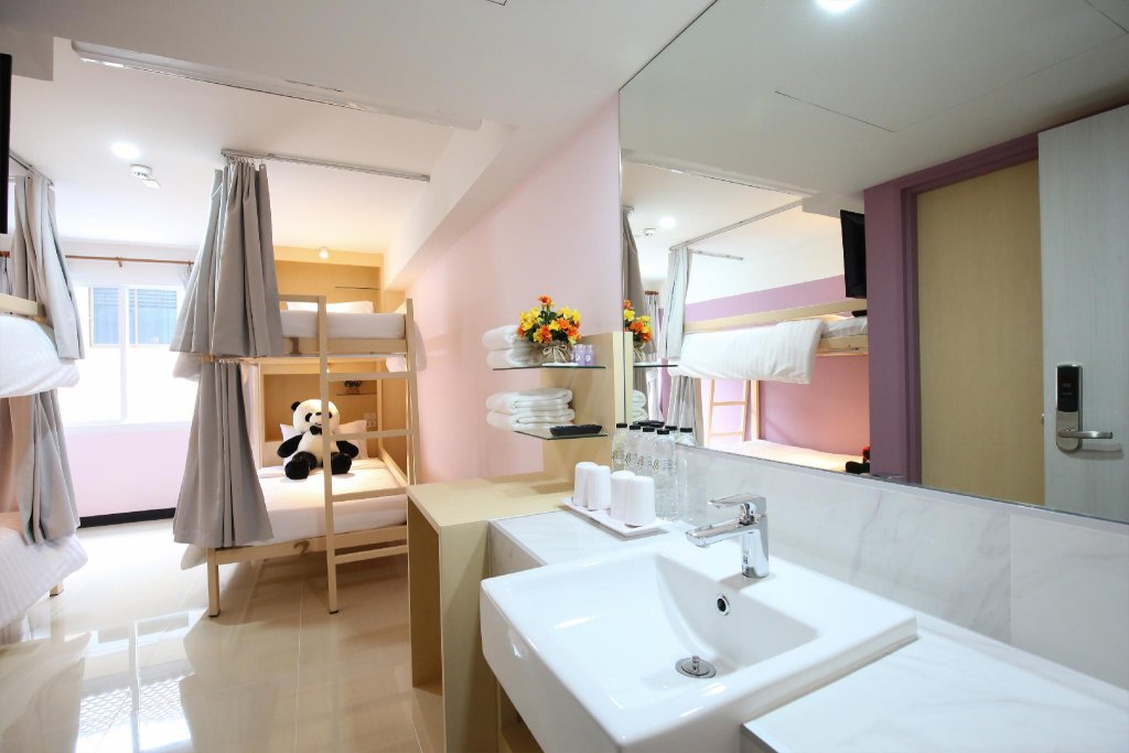 Lucky Panda Hotel — фото 1